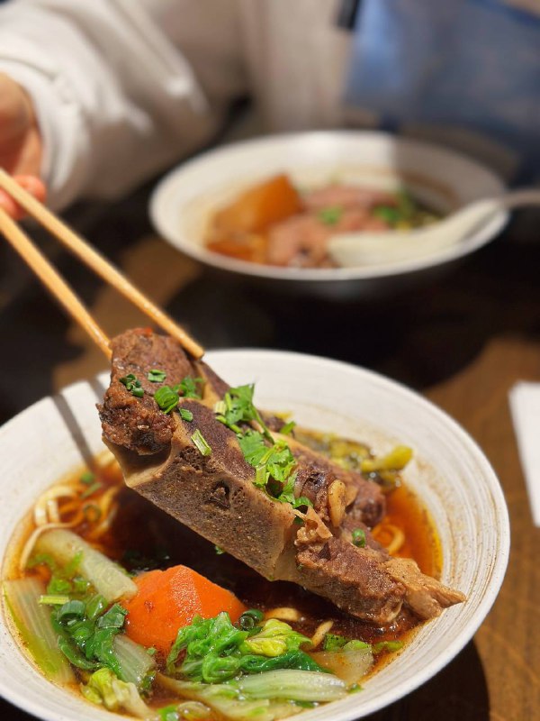 #Life #Food虽然今天不是周日，但是鉴于昨天吃了还不错的店，恰好大家距离下班还有些时间（ ？），就更新一期觅食