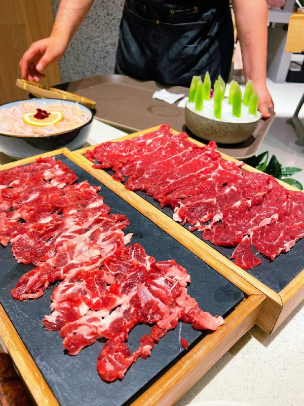 #Life #Food⭐️ 寻XUN·森系火锅(武林路店) ⭐️📍 杭州 · 教场路与开化路交叉口东40米（望湖宾馆旁边）💰 人均：¥150其实本来想去吃最近很火的珮姐火锅，但是手机上一看晚上 800 多桌排队还是劝退了，索性也在景区附近找一家口碑还不错的重庆辣锅吃吧