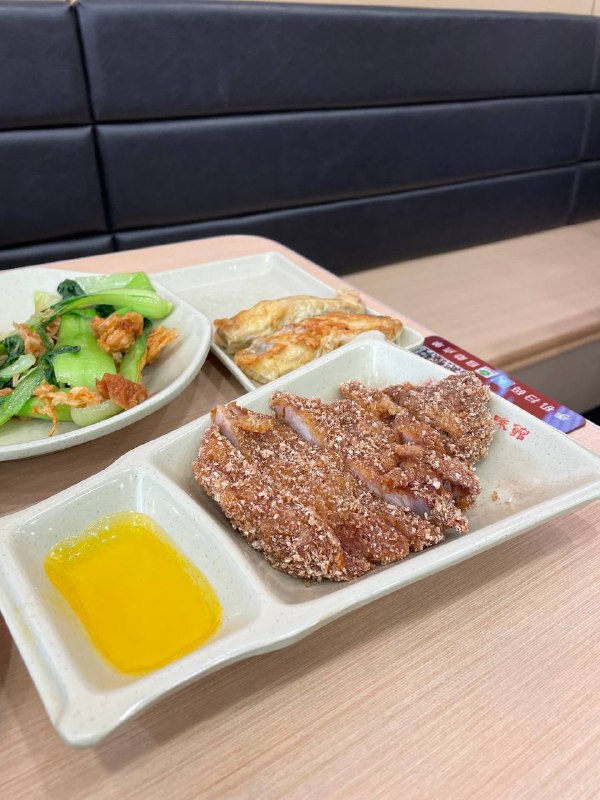 #Food #Life🦉 比起很高端很享受的餐厅，我其实更喜欢价格低廉，口味接地气的小馆子