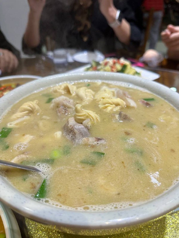 #Life #Food⭐️ 阿英小吃(刀茅巷店) ⭐️📍 杭州·刀茅巷56号（珠碧二弄与刀茅巷的交叉路口东北角）💰 人均：¥75阿英小吃收藏已久，之前收藏是因为看到这家店都是用了很多稀奇古怪的食材，非常好奇