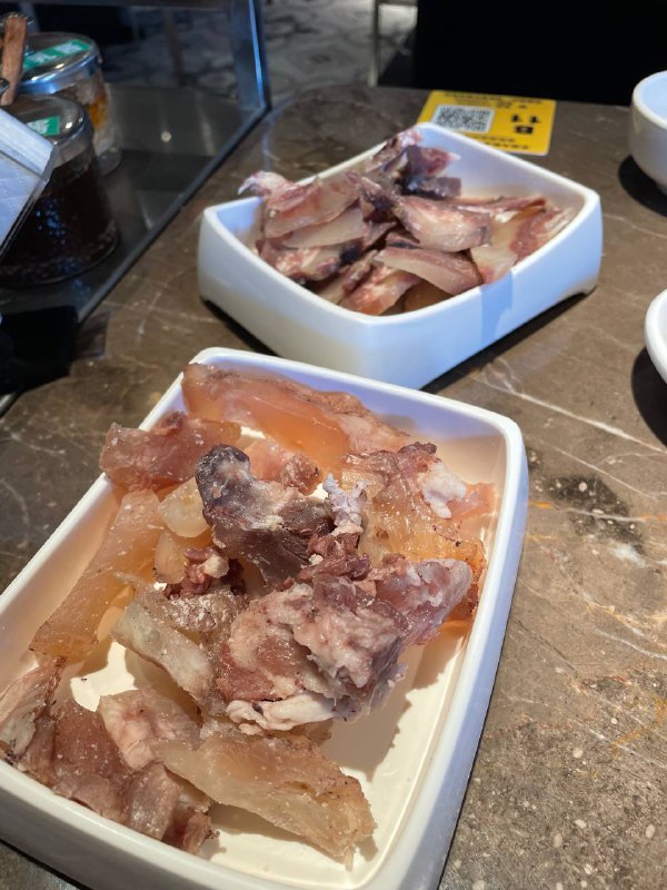 #Life #Food大家假期愉快！继续周日觅食！⭐️ 余阿福凉都黄牛肉火锅 ⭐️📍 杭州 · 文一路272号宋江村综合楼2楼202室（靠近大象城）💰 人均：¥98提到凉都牛肉火锅，我能想到三家，老余杭的凉都、树林，以及余阿福