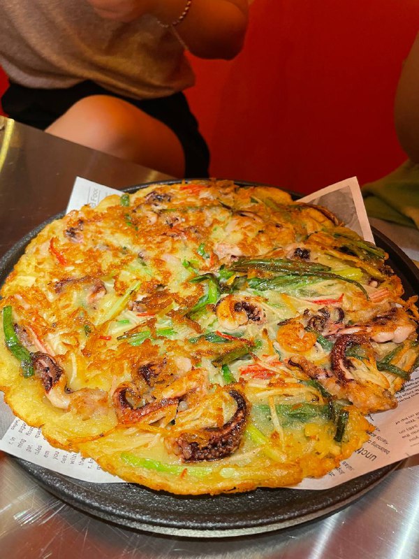 #Life #Food⭐️ 小李布车·韩式大排档 ⭐️📍 杭州 · 杭行路万达金街西入口4幢118号💰 人均：¥105万达金街一期东侧的第一家店，这家店原来是无限量大骨，就是在潘老板旁边