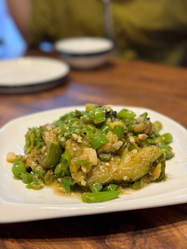 #Life #Food又是许久未更新的觅食系列，今天推荐一家在杭州非常小众，但是又能列入我年度最爱的馆子的一家湘菜馆