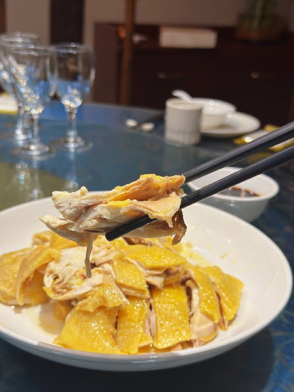 #Life #Food🥢 欢乐小酒馆📍 杭州· 临平·清水弄61号💰 人均：¥120在临平的一家有趣的小馆子