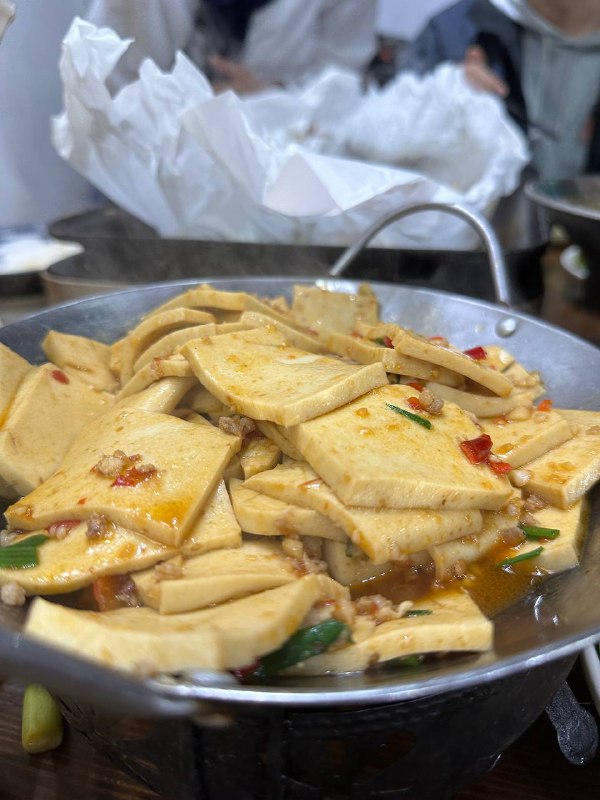 #Life #Food⭐️ 岳阳楼 ⭐️📍 杭州·滨兴小区商铺105号💰 人均：¥58🌶️ 岳阳楼虽然名字起得宏大，但却是个小馆子