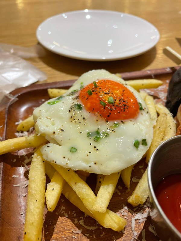 #Life #Food⭐️ Hello 27 ⭐️📍 杭州 · 教工路 18 号 EAC 欧美中心一楼 D110-1💰 人均：¥85如果你去过杭州的嘉里中心，那 Super 27 你应该听说过，这家 Hello 27 就是师出同门的一家西餐厅