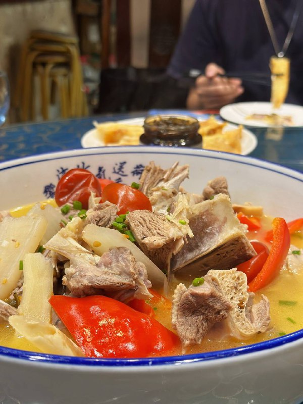 #Life #Food🥢 欢乐小酒馆📍 杭州· 临平·清水弄61号💰 人均：¥120在临平的一家有趣的小馆子