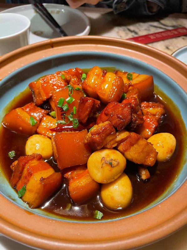 #Life #Food⭐️ 喜园妈妈菜（华夏之心店） ⭐️📍 杭州 · 景兴路与联创街交叉口华夏之心商场3楼301-304💰 人均：¥88喜园妈妈菜是一家衢州菜馆，在杭州有四家分店，价格适中味道不错