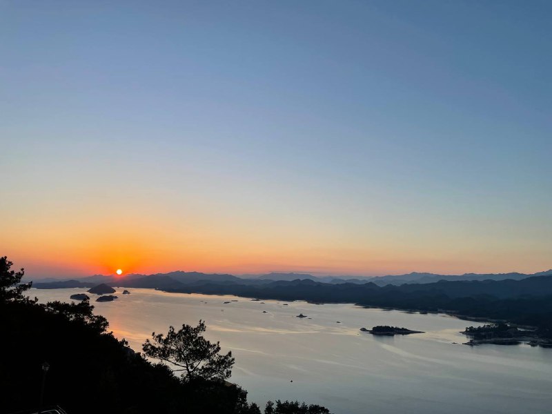 #Food #Life🦉 终于放假了，频道主这两天来千岛湖放松一下