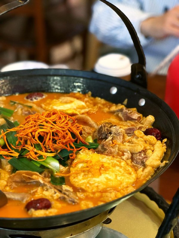 #Life #Food🥢 吊锅王农家菜馆 🥢 📍 杭州·西湖区· 文一西路与文一西路出口交叉口南20米文一西路69-3号💴 人均：¥65天凉了，想吃点热乎汤食，所以来吃吊锅了