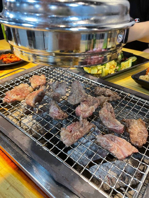 #Life #Food今天介绍两家近期吃到的还不错的烤肉馆子