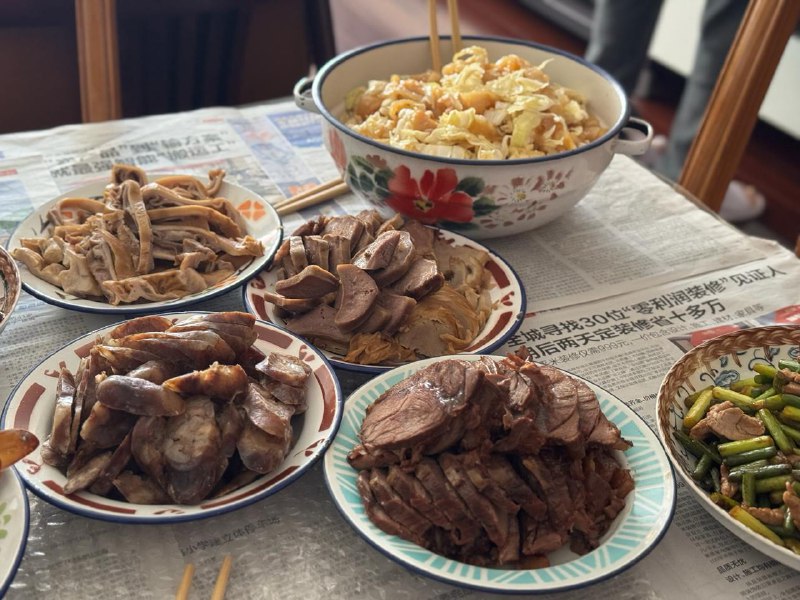 #Life #Food🧨 过年都吃了啥？👋 大家周六（工作日）好，今天照常美食主题推送，想和大家一起聊聊今年过年有哪些吃食