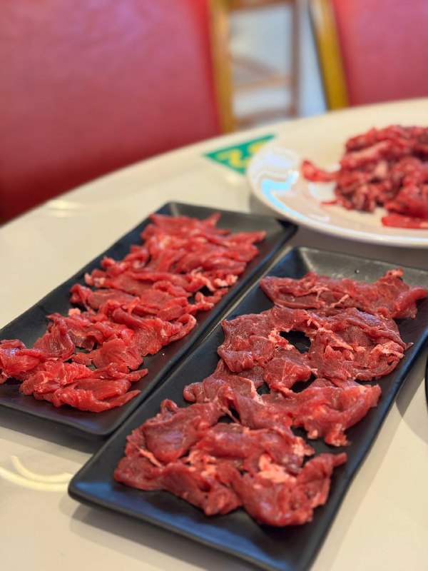 #Life #Food今天介绍一家黄牛肉火锅自助，在杭州的一众牛肉自助火锅大军中，我可以很负责的说无论是单说性价比还是肉的质量，都是天花板级别