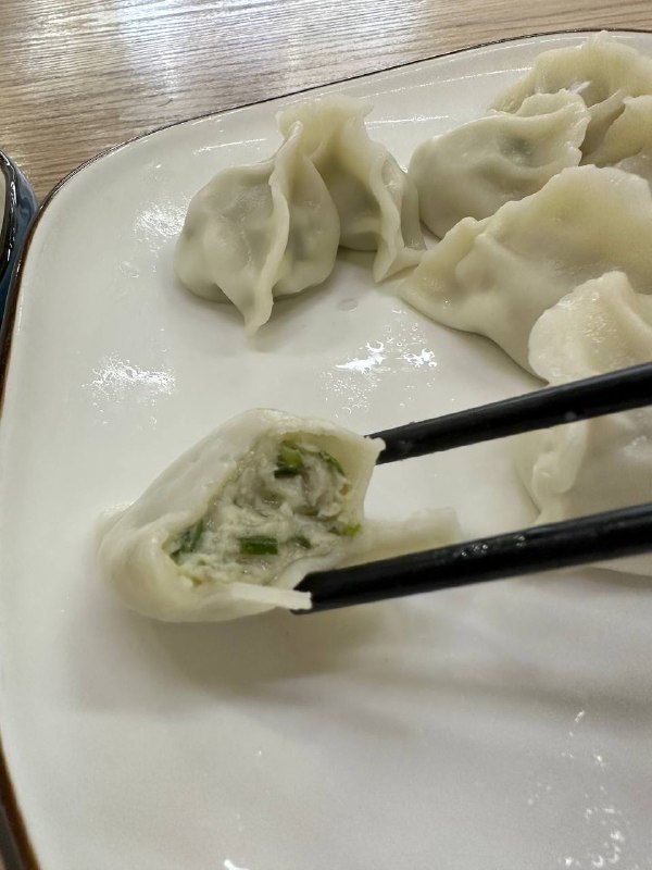 #Life #Food⭐️ 浙沂碗 ⭐️📍 杭州·富力十号朗悦居💰 人均：¥50🥟 今天要推荐的是一家价格小贵的饺子店