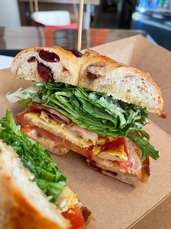 #Life #Food🎉 觅食探店主题回归 🎉通过昨天的投票，63% 的朋友还是希望能够恢复觅食探店主题，也有几位朋友表示就是因为这个主题才关注了不求甚解