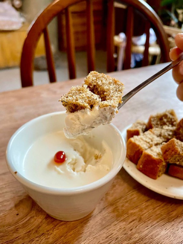#Life #Food⭐️ 知亘茶食 ⭐️📍 贵阳 · 文昌北路2号（乔治公社旁边的公园的左后方）💰 人均：¥60店面不是特别好找，在乔治公社旁边的公园的左后方，只有一小块招牌探出头来