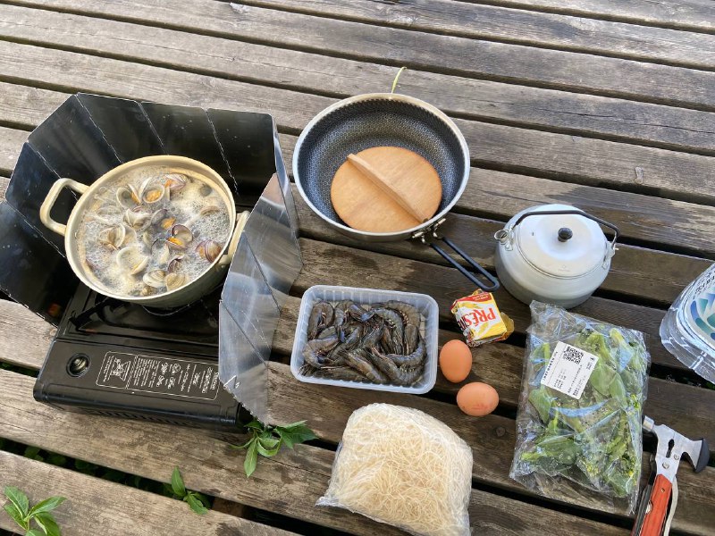 #Life🍃 最近杭州的天气暖和起来了，趁上周日得空，决定出游露营，也是今年第一次自驾露营，索性和大家分享一下