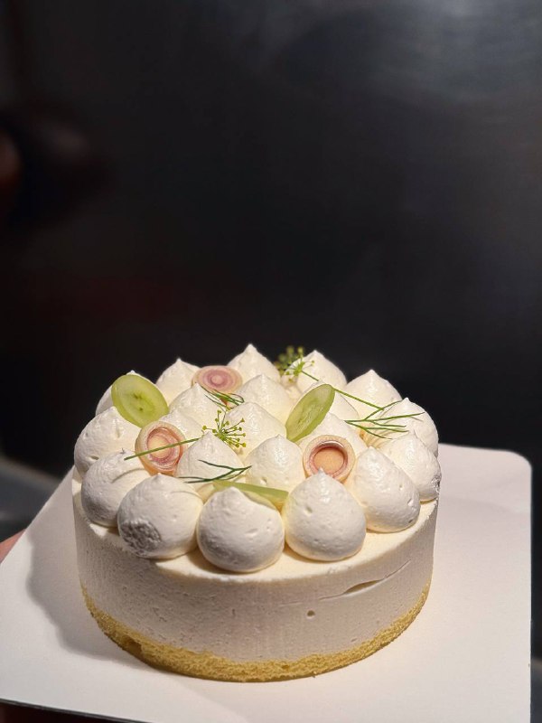 #Life #Food🥳 室友生日，祝她生日快乐！🍰 订了我心中杭城中比较 TOP 的蛋糕