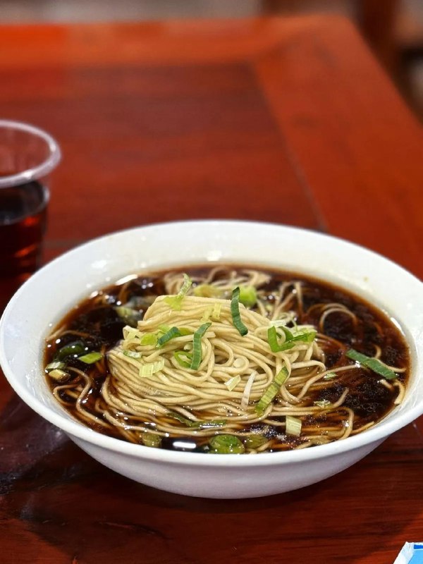 #Life #Food🍜 杭嘉湖地区的红烧羊肉面🚗 最近经常往返于德清和杭州之间，自然吃不到不少德清美食