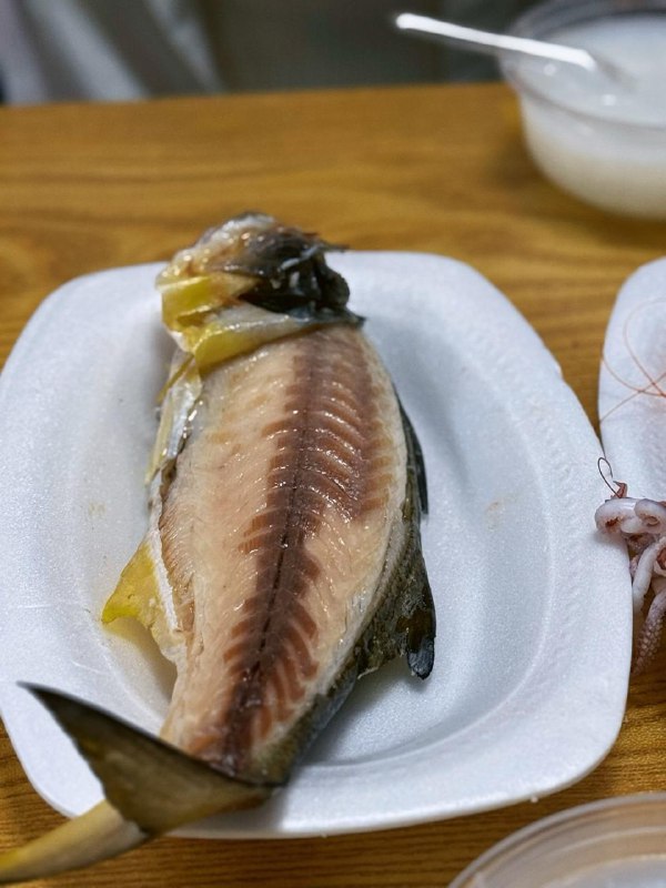 #Life #Food🐟 亚妙鱼饭(西新花苑店) 🐟📍 潮州·湘桥区· 西新路西新花苑1号💴 人均：¥27如果让我说我潮州之旅最难忘的一餐，应该非鱼饭莫属了