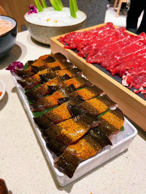 #Life #Food⭐️ 寻XUN·森系火锅(武林路店) ⭐️📍 杭州 · 教场路与开化路交叉口东40米（望湖宾馆旁边）💰 人均：¥150其实本来想去吃最近很火的珮姐火锅，但是手机上一看晚上 800 多桌排队还是劝退了，索性也在景区附近找一家口碑还不错的重庆辣锅吃吧