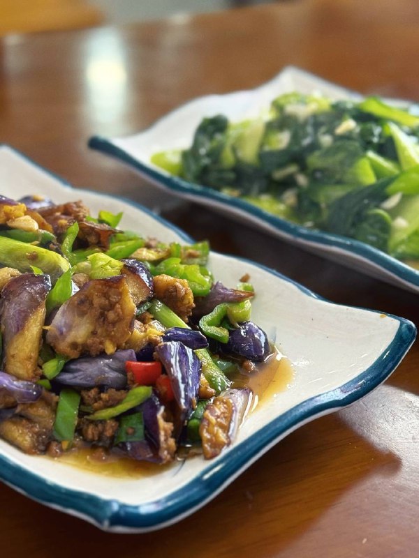 #Life #Food⛰️ 农家菜馆 ⛰️ 📍 杭州·西湖区·三墩五里塘路103号💴 人均：¥60恭喜我拔草了收藏了 600 多天的馆子