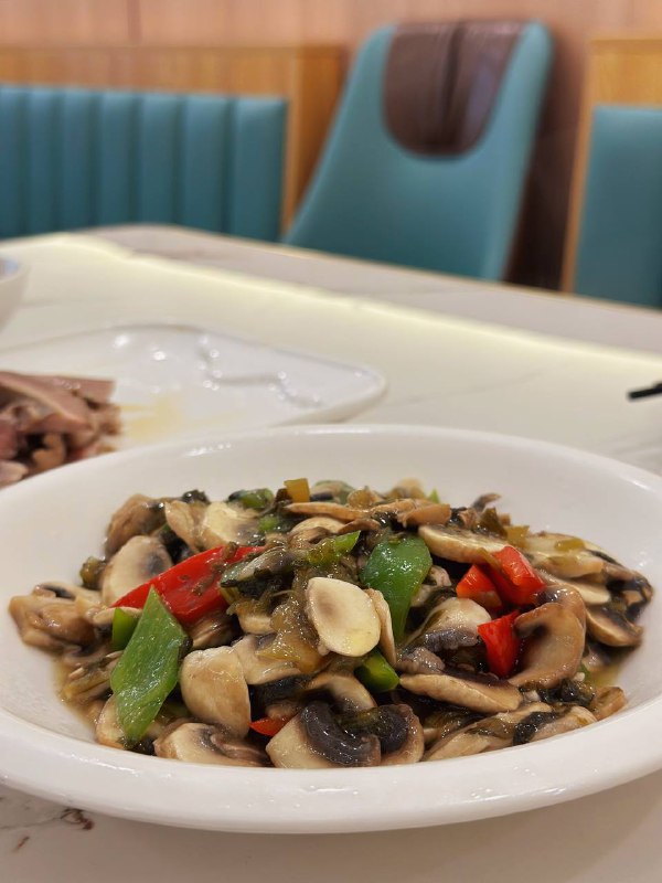 #Life #Food🍳 新培记·私房菜📍 杭州· 塘苗路8号💰 人均：¥70公司周围终于有好吃的杭帮菜馆子了，这家是塘苗路新开的本地馆子