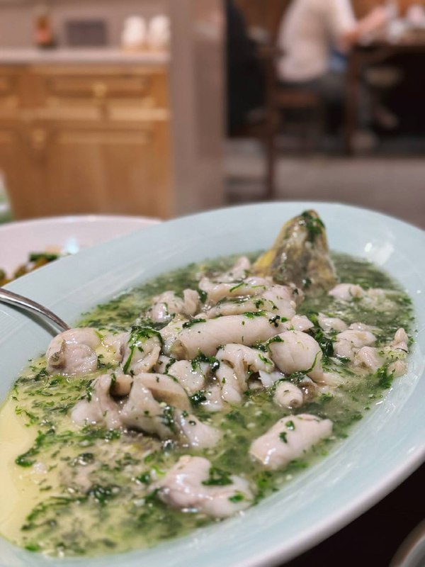 #Life #Food🧑‍🍳 民厨饭堂私房菜📍 杭州· 拱墅 · 河东路109号（朝晖七区南区7号楼沿街）💰 人均：¥130（建议多人前往，1-2人点餐尴尬）在收藏了1088天之后，我终于来吃民厨了