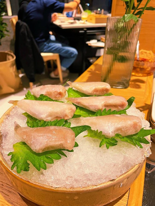 #Life #Food⭐️ 寻XUN·森系火锅(武林路店) ⭐️📍 杭州 · 教场路与开化路交叉口东40米（望湖宾馆旁边）💰 人均：¥150其实本来想去吃最近很火的珮姐火锅，但是手机上一看晚上 800 多桌排队还是劝退了，索性也在景区附近找一家口碑还不错的重庆辣锅吃吧