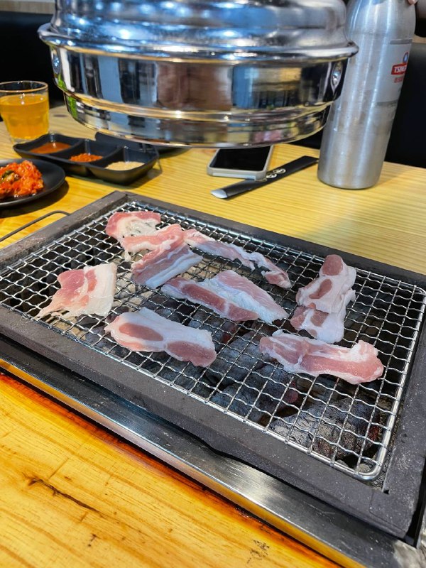#Life #Food今天介绍两家近期吃到的还不错的烤肉馆子