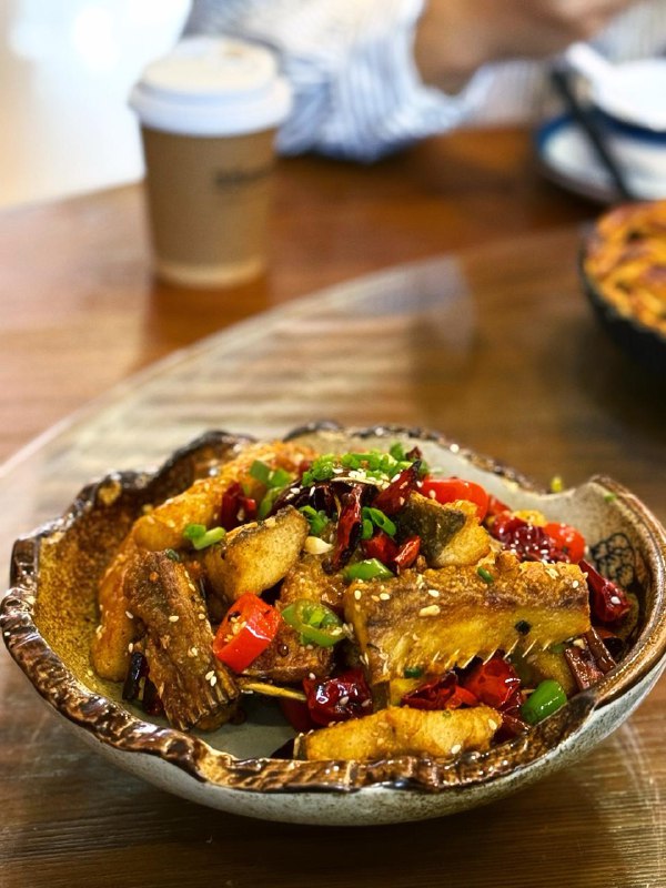 #Life #Food🥢 吊锅王农家菜馆 🥢 📍 杭州·西湖区· 文一西路与文一西路出口交叉口南20米文一西路69-3号💴 人均：¥65天凉了，想吃点热乎汤食，所以来吃吊锅了