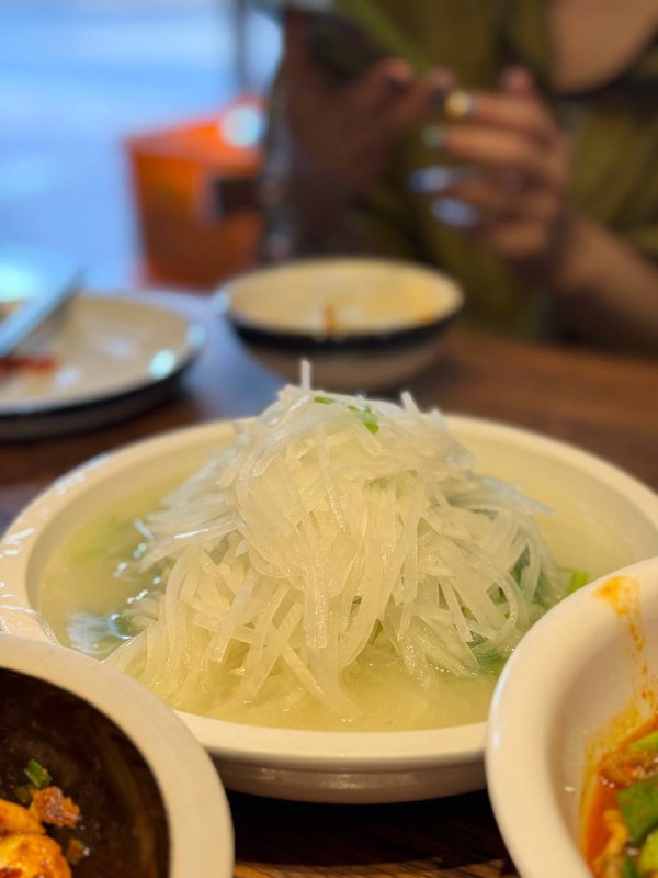 #Life #Food又是许久未更新的觅食系列，今天推荐一家在杭州非常小众，但是又能列入我年度最爱的馆子的一家湘菜馆