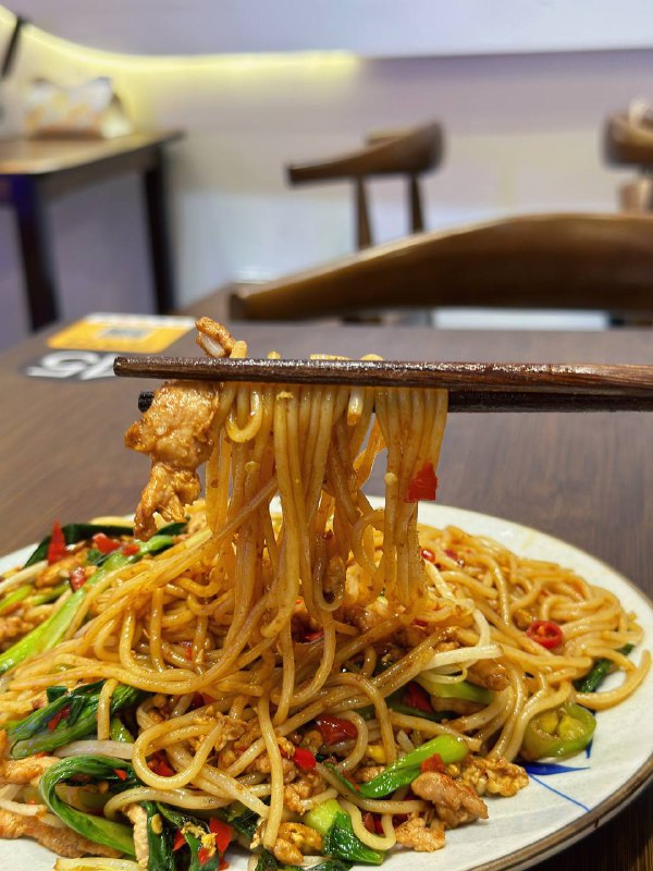 #Life #Food🍜 赣粉阁（城西店）📍 杭州· 太合商业中心7幢104💰 人均：¥35老早就想来打卡太合这家赣粉阁了，毕竟武林那边的赣粉阁就很被朋友种草，上次在纯 K 活动点了外卖，被三鲜汤粉种草了，城西这家必须也来打卡